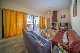 Villa Anemone with private pool and jacuzzi in Polis Paphos - 1