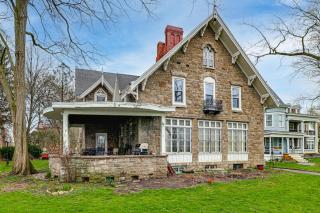 Historic Victorian Cottage, 1 Mi to Niagara Falls - 0