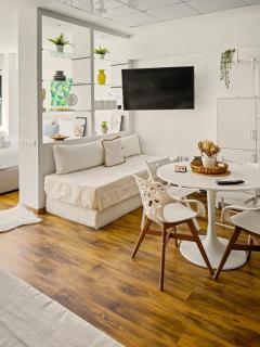 Estia Premium Apartments - 80 Squaremeter Cozy Loft City Center - 8