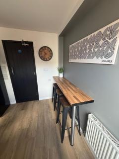 Spacious 5-Bed Home in Bromsgrove Ideal for Groups - 9