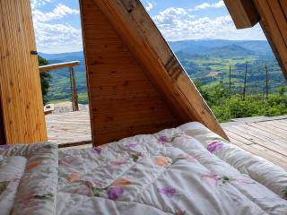 Sky-High Sanctuary Cosy Wood Cabin with Stunning views - 5