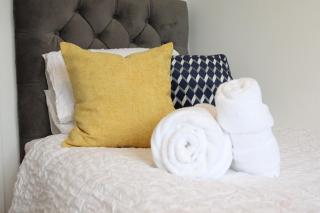 Central 3-Bed Home, Parking Garden, Milton Keynes - 8