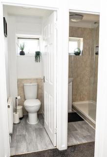 Essential stay Huntingdon - Sleeps 6 - 1
