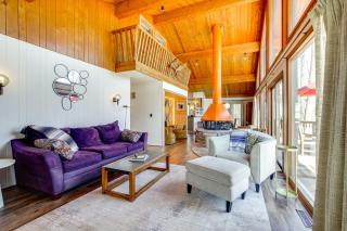 Woodsy Hideaway: Game Room, Theater Room, Fire Pit - 2