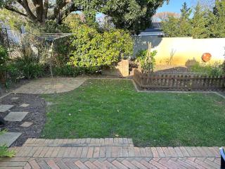 Spacious cottage with a private garden - 9