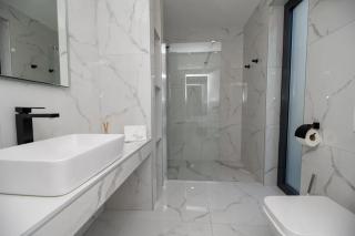 Seaside Stone House - 5