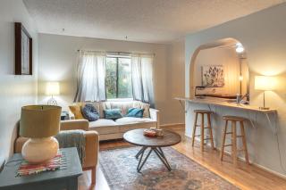 Pool Access! Quiet Condo, 2 Mi to Reid Park - 7