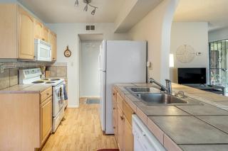 Pool Access! Quiet Condo, 2 Mi to Reid Park - 3