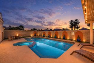 ψ Desert Nights, a heated pool and spa retreat, 15 Minutes to Las Vegas Strip - 0