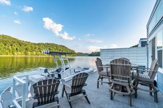 Blue Bayou - Floating House on Lake Cumberland - 0
