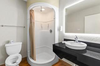 Park Inn by Radisson, Wells - 2