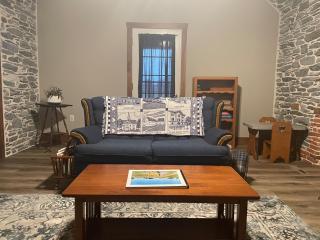 Restored 1800s Farmhouse on Working Sheep Farm - 5