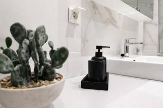High-End 2BR, Ambassador building, Lift, Skyline view - 7