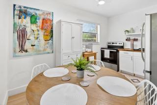 1BR Sunny Isles Getaway with Parking - 3