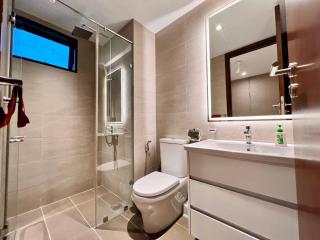 Colombo Skyline Luxury Apartments at Tri-Zen - Pool and Amazing City Views - 4