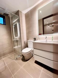 Colombo Skyline Luxury Apartments at Tri-Zen - Pool and Amazing City Views - 3