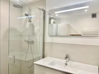 60 m2 Central Rooftop Apartment with AC - 4