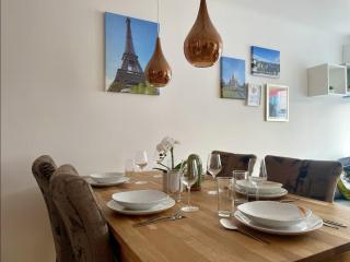 60 m2 Central Rooftop Apartment with AC - 5