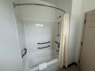 Regency Inn & Suites - 8