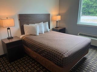 Regency Inn & Suites - 9