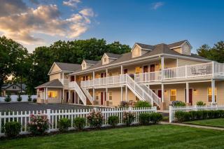 At 9 Motel Near Freehold I-195 - 9