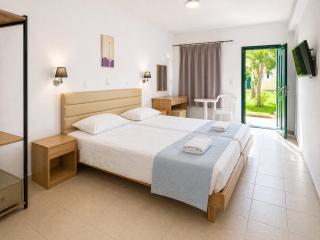 Agnes Beach Hotel Apartments - 7
