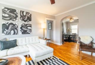 2 Bd Condo on the Plaza! 2 - 0
