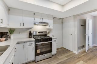 Modern 2BR Duplex in Gahanna Near Easton Airpor - 1