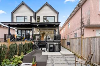 Elegant 3BD Luxury Home w Outdoor Lounge - 1