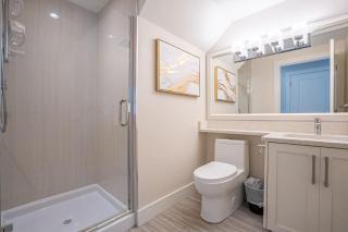 Modern 3BR Lane House Vancouver - 5