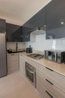 2BR Love Nest, Jacuzzi, Gym, 1 Free Excursion - 7