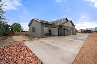 New Build w Epic Views Walk to Chapel Trails - 1