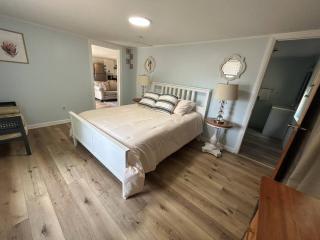 Great Lakes Resort - Beach Cabin - Suite 15 - 2