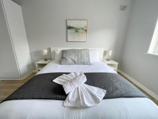 Stylish City Retreat 3 - super king bed - 5