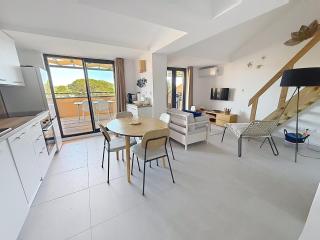 APPT T3 terrasse dans résidence bord de mer avec piscine - 2