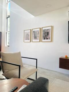 Modern 3BR Retreat - Private Pool - Near Beach - 2