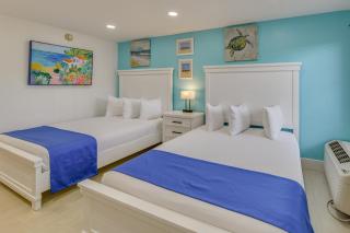 Waterfront Luxury Remodeled Studio! Pool Tiki Bar - 5