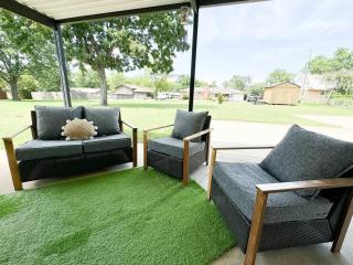 Room For the Family - Large Yard - Gallatin Stays - 2