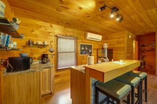 7 Mi to Doe Mtn ATV Trails: Secluded Butler Cabin - 5