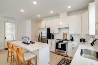 2 Mi to Dtwn! Newly Built Oxford Retreat w/ Porch - 7