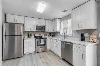 Entire Renovated Townhouse, close to Washington DC - 0