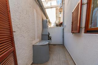 House Bura - 8