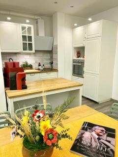 Adalgisa Holiday Apartment in Forte dei Marmi - 9