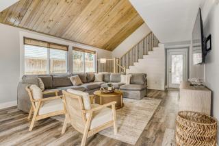 Modern Coastal Cottage - 4