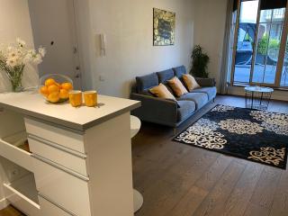 Top Central Location New Designer Apartment with Terrace - 5
