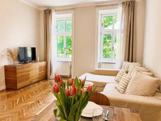 Park & Pulse - Stylish Apartment by the Park - 0