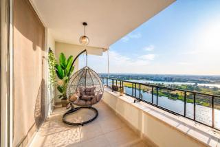 Luxury Maadi 3BR Nile View Stays Jacuzzi in Some Units - 7