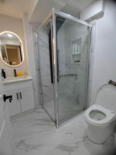 Newly Renovated and Spacious 3BR Private Apartment with 3 Baths & Parking - 5