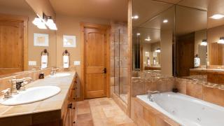Highline by AvantStay Breathtaking Mountain Home w Hot Tub Views - Vail - 6