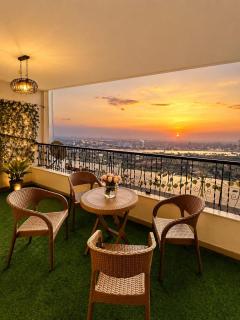 Luxury Maadi 3BR Nile View Stays Jacuzzi in Some Units - 6